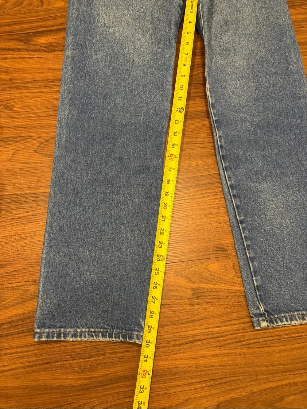 Wrangler 13 MWZ Cowboy Cut Jeans 34x32 Vintage faded Blue Denim Western